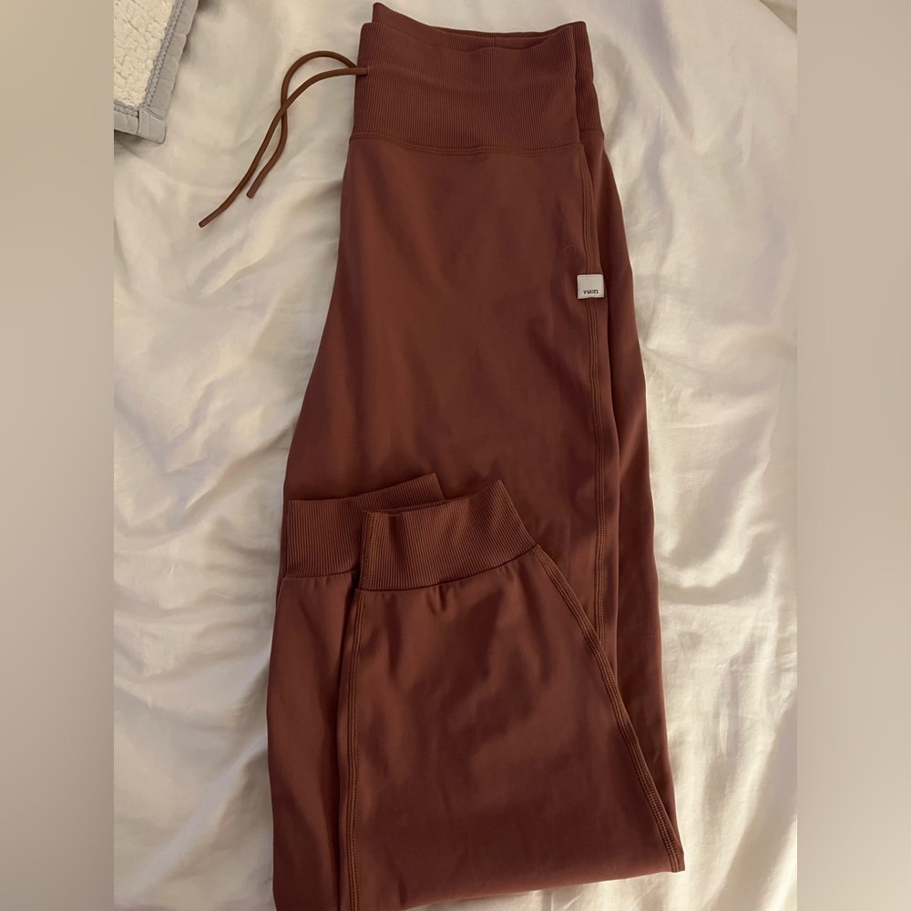Vuori Mauve Joggers